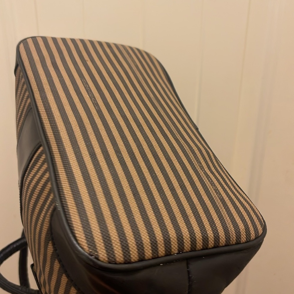 Elegant Black and Tan Striped Women's Bag - Picture 11 of 16
